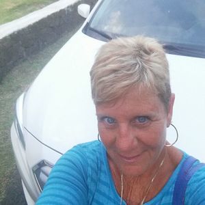 Meet your Posher, Deborah